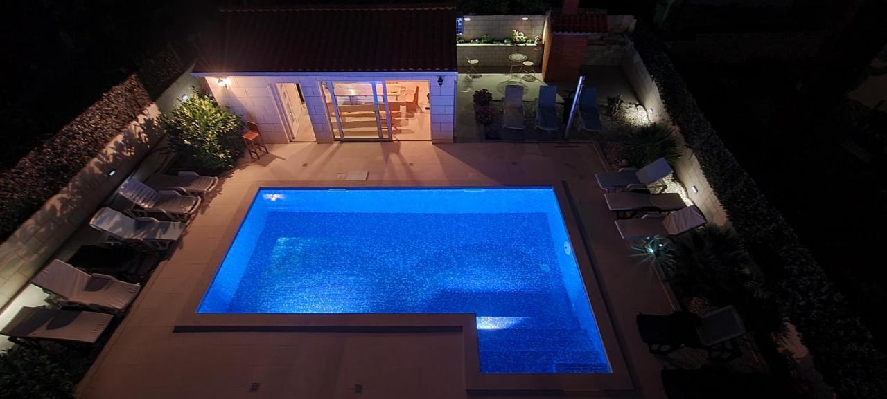 Apartments Maestral สปลิท ภายนอก รูปภาพ
